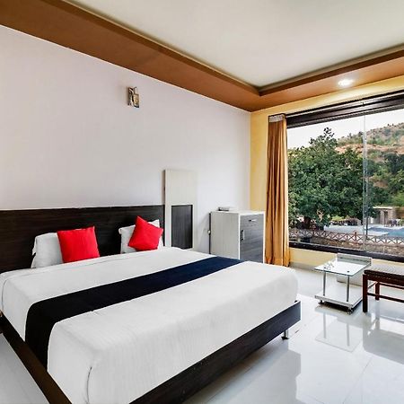 CZAR Palace Resort, Udaipur Guman Extérieur photo