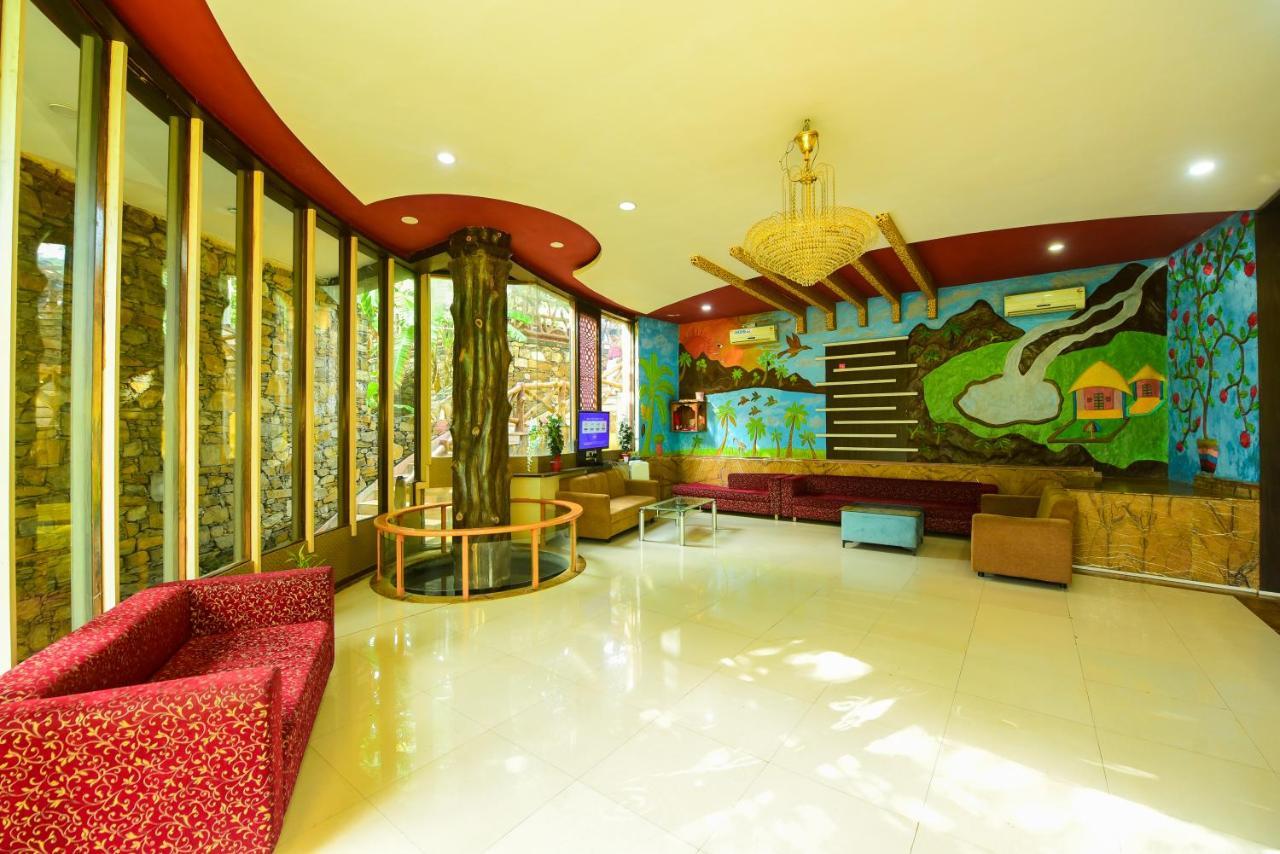 CZAR Palace Resort, Udaipur Guman Extérieur photo