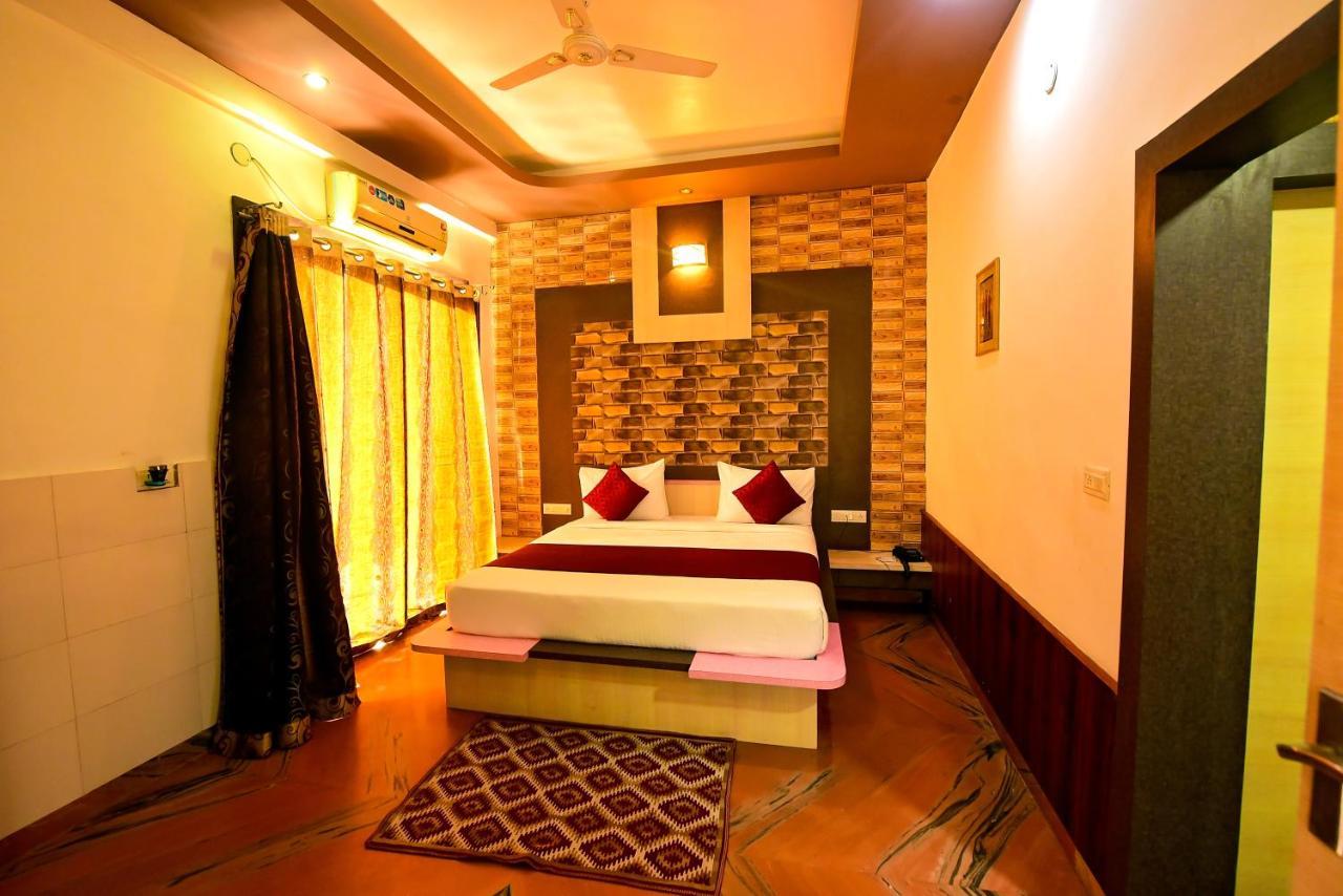 CZAR Palace Resort, Udaipur Guman Extérieur photo